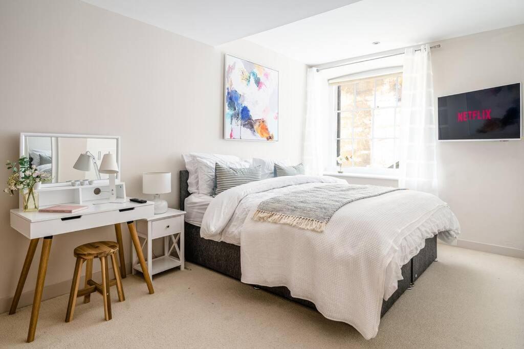 Stunning 2 Bedroom Apartment In Converted Chapel Бат Экстерьер фото
