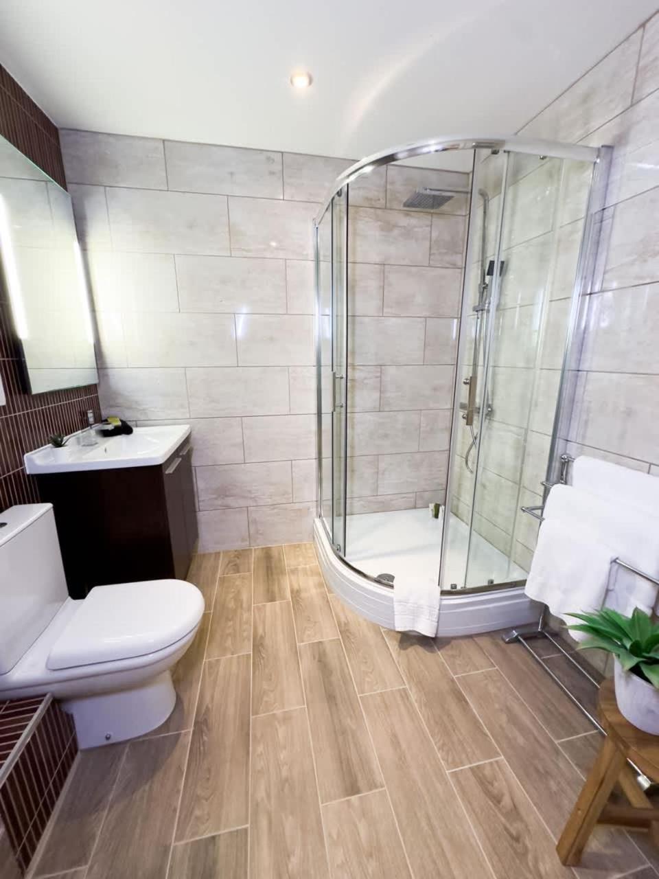Stunning 2 Bedroom Apartment In Converted Chapel Бат Экстерьер фото
