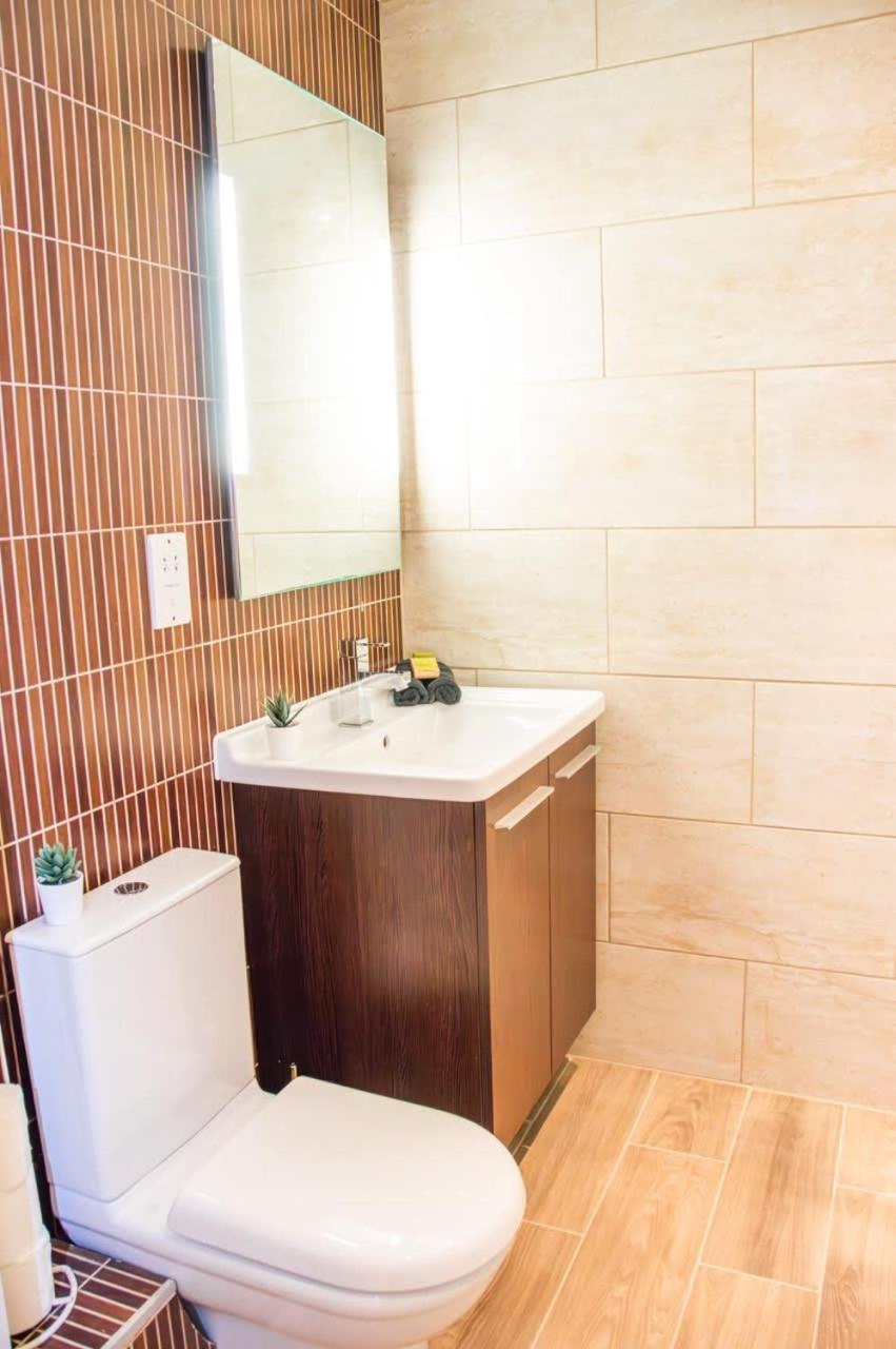 Stunning 2 Bedroom Apartment In Converted Chapel Бат Экстерьер фото